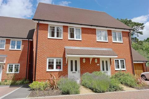 Kiln Close, Finchampstead, Berkshire, RG40 3EZ