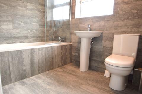 2 bedroom apartment to rent, London Road, Slough, Berkshire, SL3