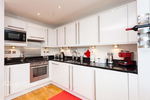 1 bedroom flat for sale, Island Apartments, Basire Street, Islington, N1