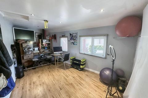 4 Cromwell Road, Whitefield, Manchester, M45 7RQ