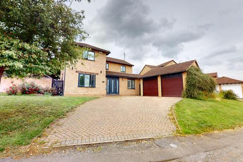 4 bedroom detached house for sale, Russet Drive, Little Billing, Northampton, NN3 9TF