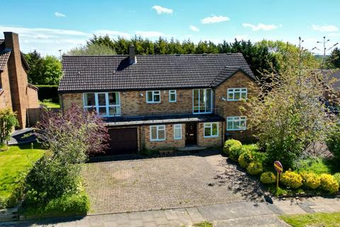 5 bedroom detached house for sale, Thorburn Road, Weston Favell, Northampton, NN3 3DA