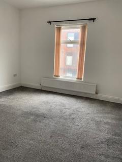 2 bedroom terraced house to rent, Norway Street, Salford M6