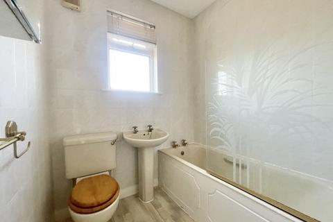 37 Ridgeway, Exeter, EX4 5AR