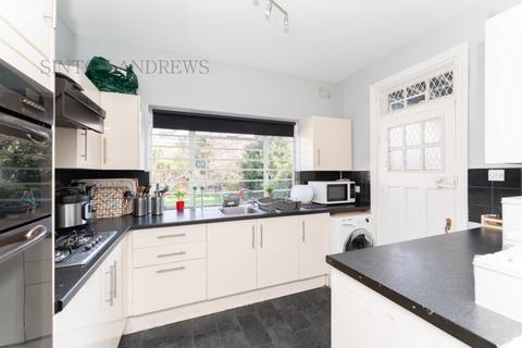 4 bedroom house to rent, Gunnersbury Avenue, Ealing, W5