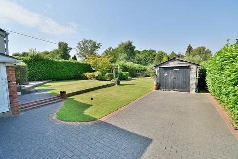 3 bedroom detached house for sale, Christchurch Road, West Parley, Ferndown, BH22