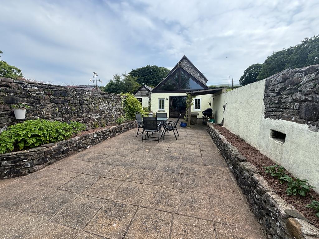 Walled terraced garden