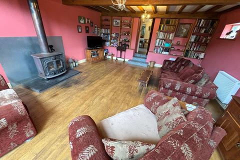 undefined, Gwynfe, Llangadog, SA19