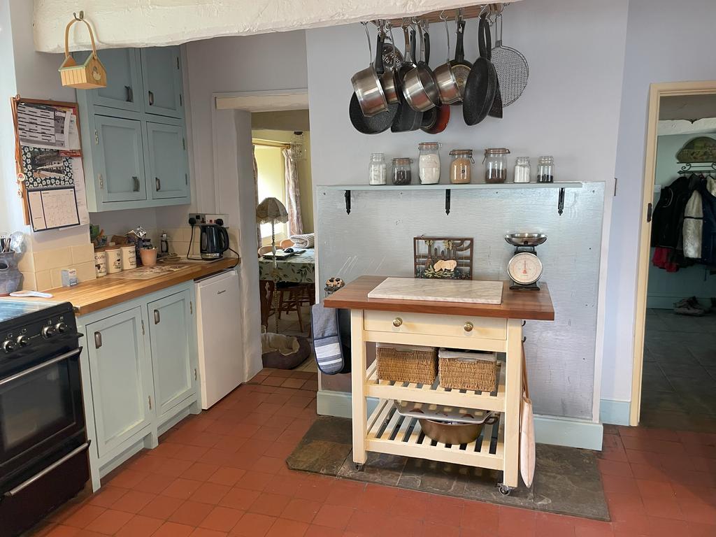Kitchen (second image)