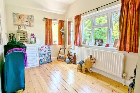 77 Arundel Road, Worthing, BN13 3EW