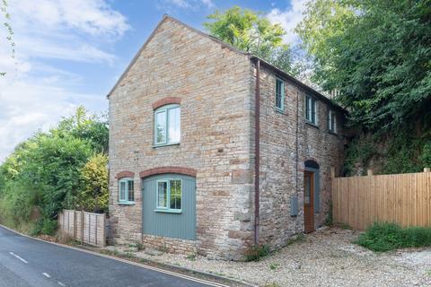 3 bedroom cottage for sale, The Coach House, Culver Street, Newent, GL18