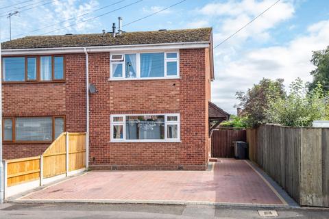 2 Grayshott Close, Bromsgrove, B61 8PT