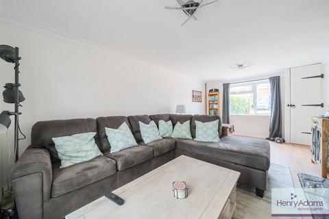 12 Luffs Meadow, Northchapel, Petworth, GU28 9HN