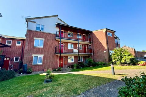 2 bedroom maisonette for sale, Woodberry Way, WALTON ON THE NAZE, CO14