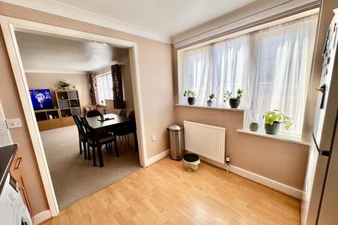 2 bedroom maisonette for sale, Woodberry Way, WALTON ON THE NAZE, CO14