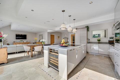 Robin Hill Billing Drive, Rawdon, Leeds, LS19 6QR