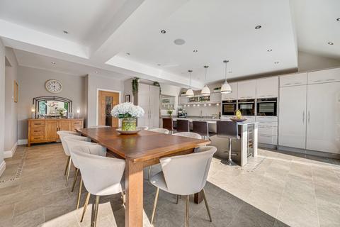 Robin Hill Billing Drive, Rawdon, Leeds, LS19 6QR