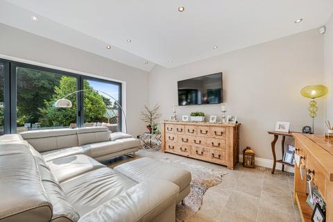 Robin Hill Billing Drive, Rawdon, Leeds, LS19 6QR