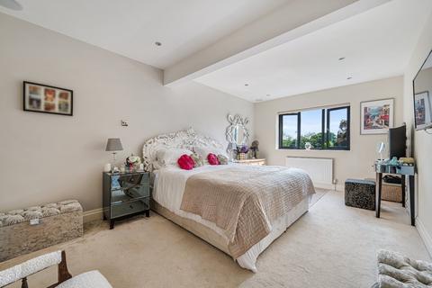 Robin Hill Billing Drive, Rawdon, Leeds, LS19 6QR