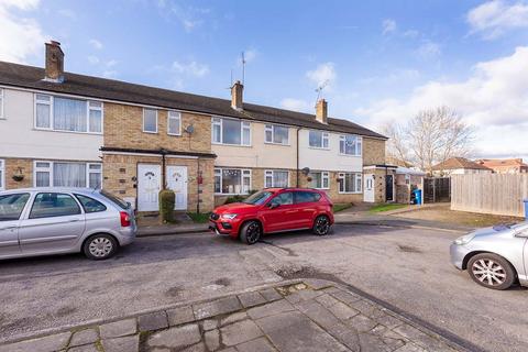 2 bedroom maisonette to rent, Green Close, Maidenhead SL6