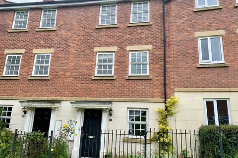 4 bedroom townhouse for sale, Farnborough Drive, Daventry, NN11 8AL