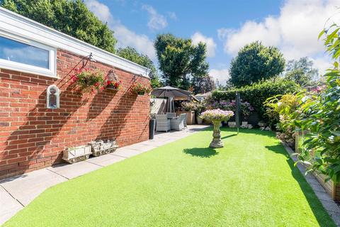 4 bedroom end of terrace house for sale, Churchside, Vigo, Kent