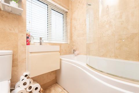 17 Churchside, Vigo, Gravesend, DA13 0SJ