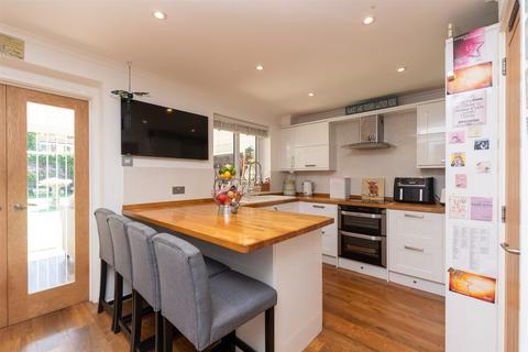 4 bedroom end of terrace house for sale, Churchside, Vigo, Kent