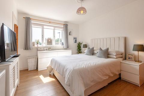 14 Halberts Crescent, Stirling, FK7 0LG