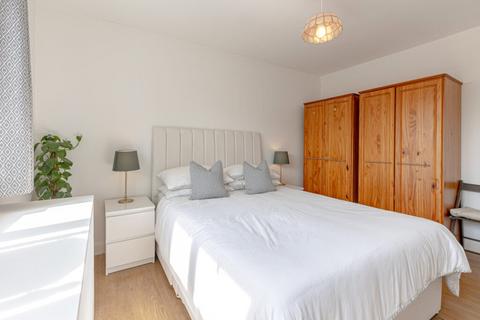14 Halberts Crescent, Stirling, FK7 0LG