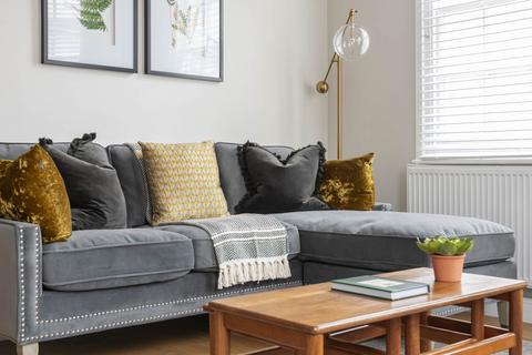 undefined, Flat 2,11 Union Passage, Bath