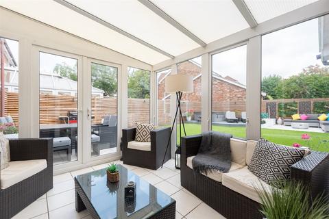 2 Rowmarsh Close, Northfleet, Gravesend, DA11 8NF