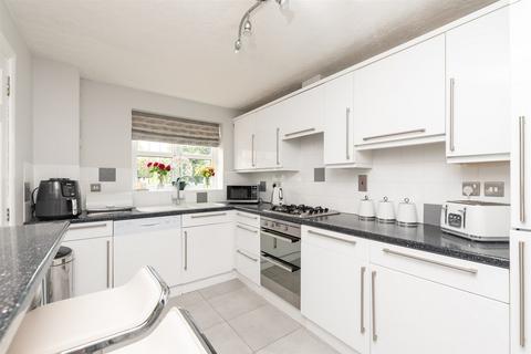 4 bedroom detached house for sale, Rowmarsh Close, Northfleet, Gravesend, Kent