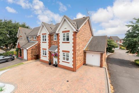 2 Rowmarsh Close, Northfleet, Gravesend, DA11 8NF