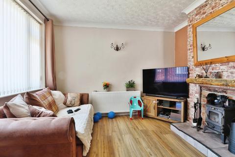 2 bedroom end of terrace house for sale, Beck Lane, Keyingham, HU12 9RG