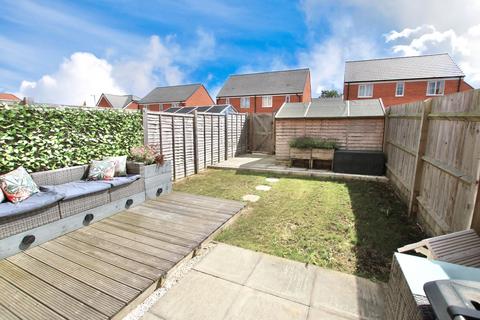 3 bedroom end of terrace house for sale, Corminster Avenue, Aylesham, Canterbury