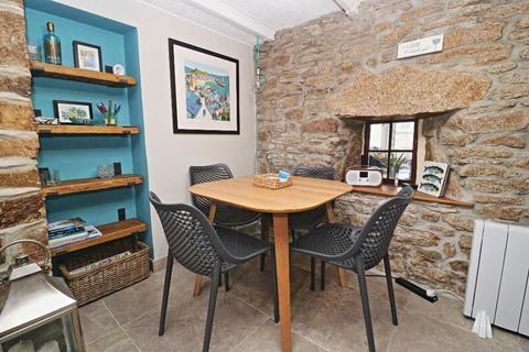 2 bedroom terraced house for sale, Victoria Row, Penzance TR19