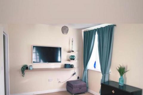 2 bedroom flat for sale, Constable Close, London N11