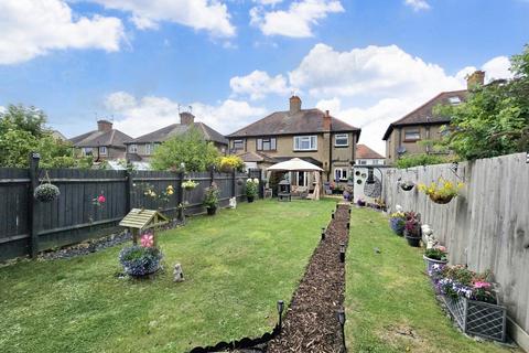 3 bedroom semi-detached house for sale, The Headlands, Northampton, NN3 2NX