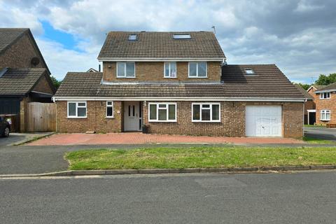 6 bedroom detached house for sale, Cavendish Drive, Abington, Northampton, NN3 3DH