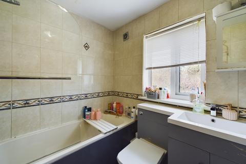 11 Cavendish Drive, Northampton, NN3 3DH