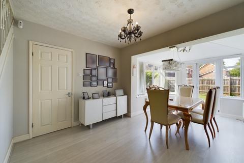 11 Cavendish Drive, Northampton, NN3 3DH