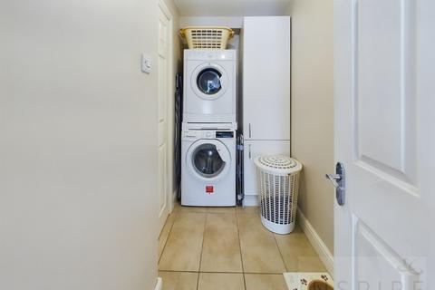29 Aintree Road, Crawley, RH10 6LR