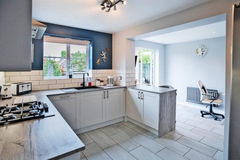 1 Barley Close, Daventry, NN11 0FW