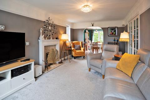 1 Barley Close, Daventry, NN11 0FW