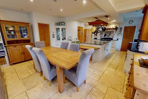 1, Norwood Farm Cottages Sandy Lane, Harpole, Northampton, NN7 4DG