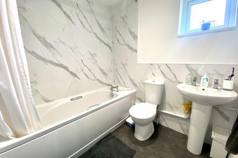 10 Berrydale, Northampton, NN3 5EQ