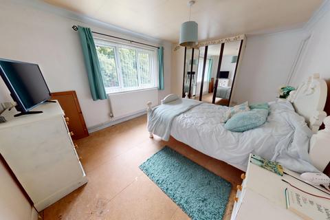 10 Berrydale, Northampton, NN3 5EQ