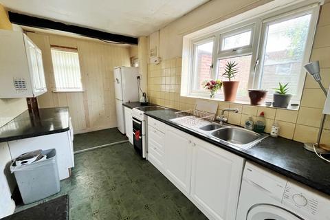 10 Chalcombe Avenue, Northampton, NN2 8JQ