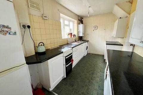 10 Chalcombe Avenue, Northampton, NN2 8JQ